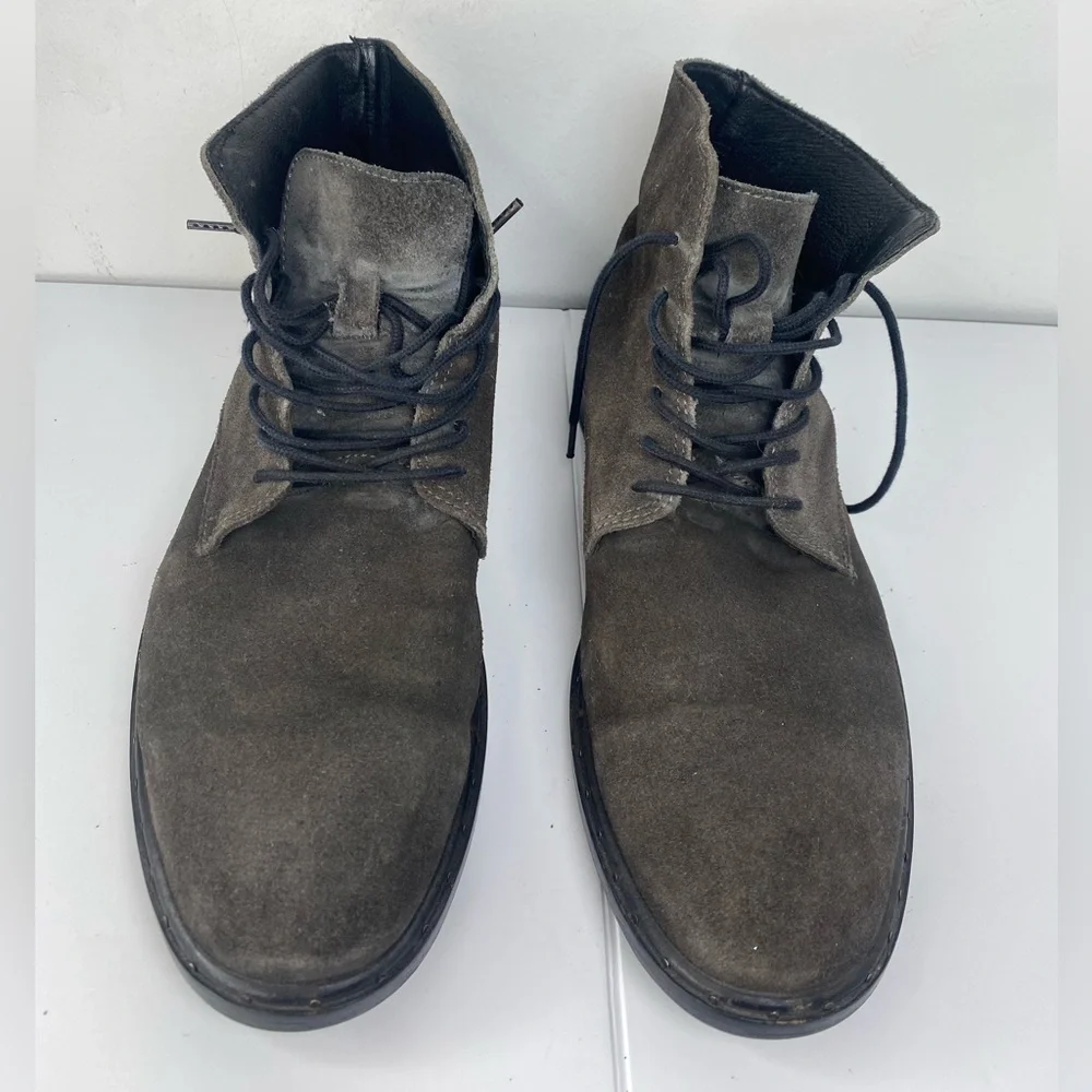 AllSaints Men's Suede Chukka Boots in Gray